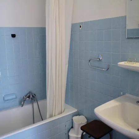 Duplex In Near Cable Car & Valley Views شقة *